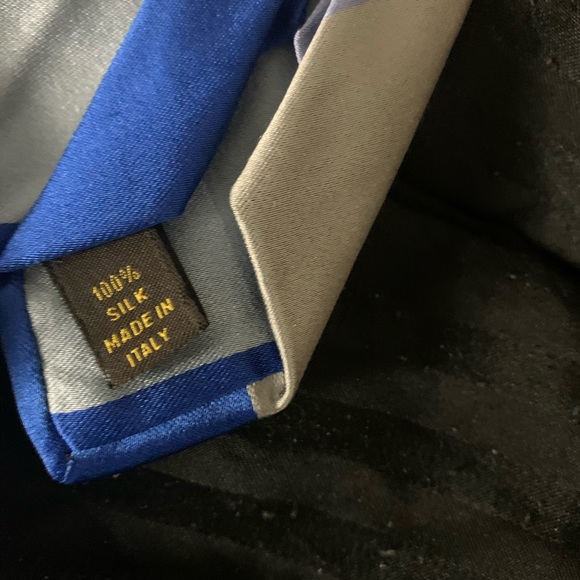 Louis Vuitton Tie - Picture 5 of 6